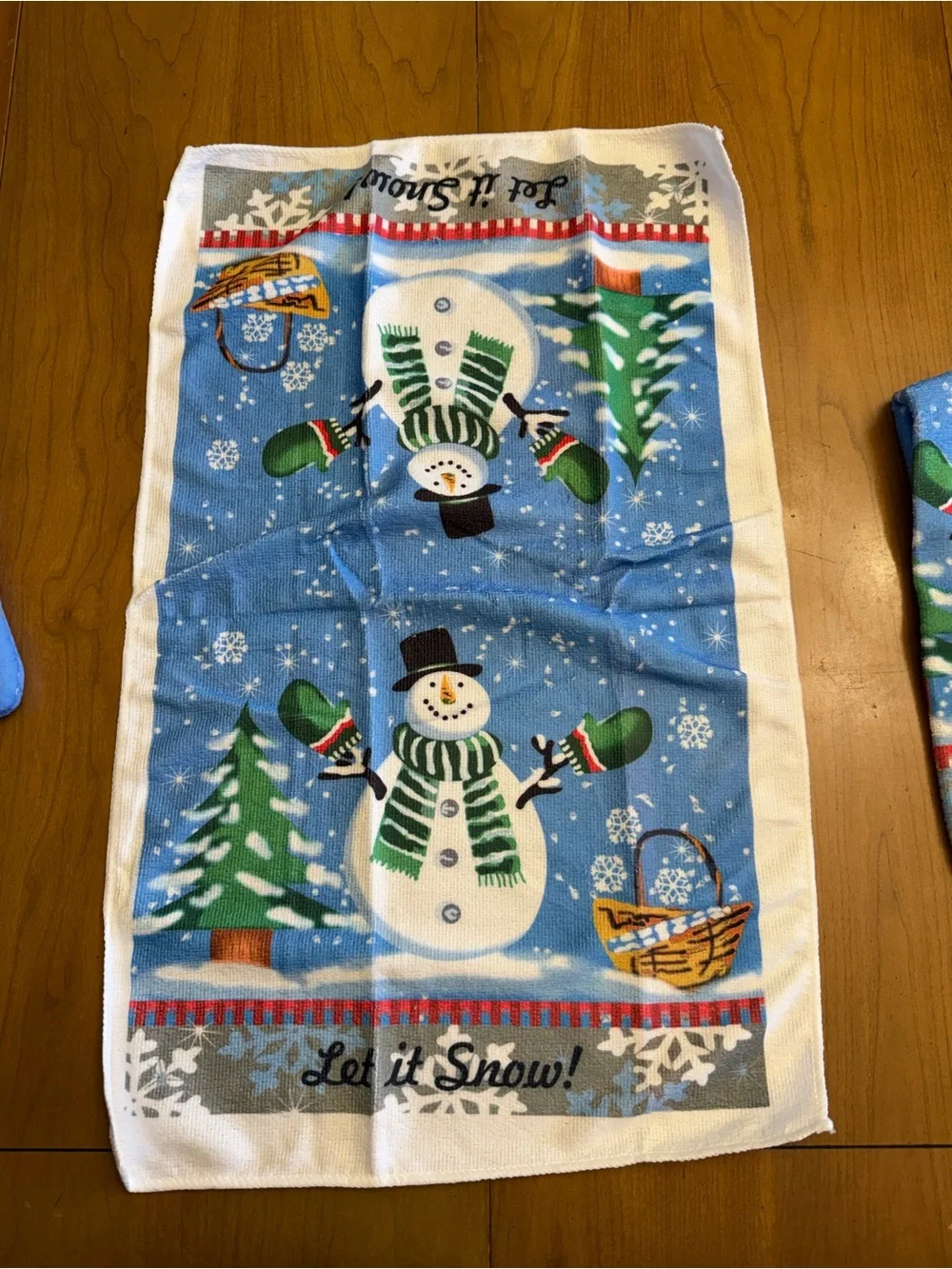 Christmas Themed Let it Snow Towels, Pot Holder, and Oven Mitt  | OS